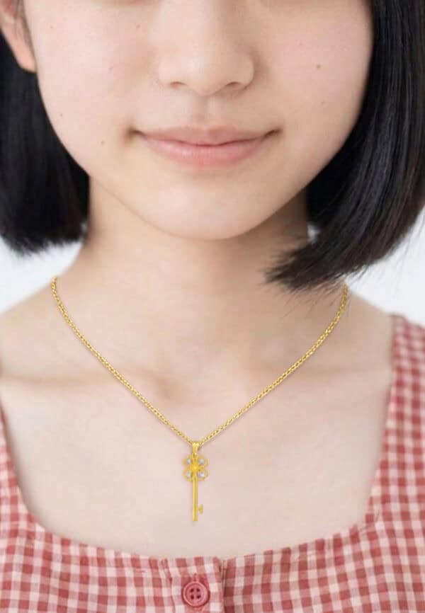 TOMEI Lusso Italia Key Pendant, Yellow Gold 916