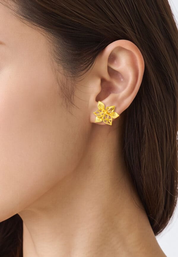 TOMEI Sri Puteri Collection Earrings, Yellow Gold 916