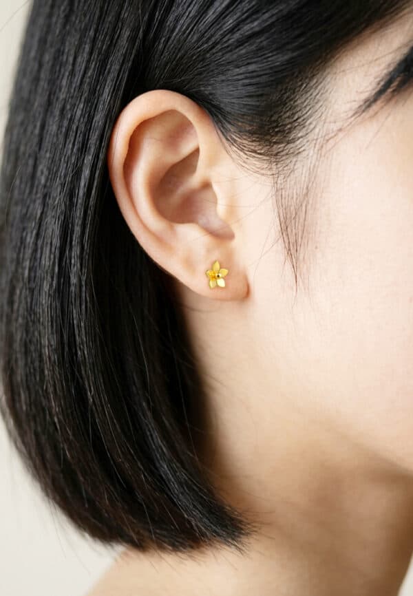 TOMEI Flower Earrings, Yellow Gold 916