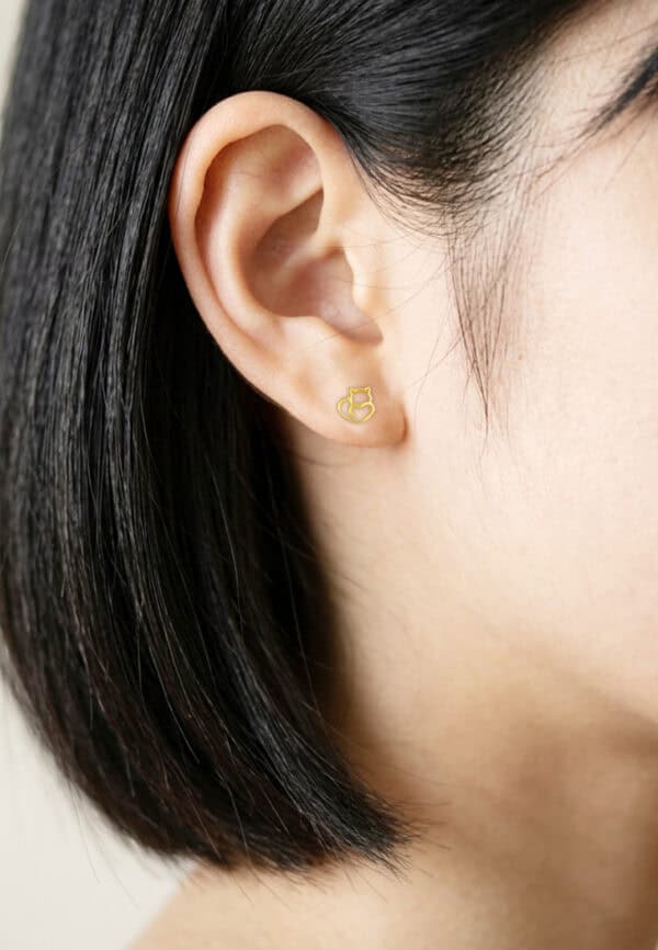 ssmy-zone-1787380796-762x1100px_18Aug_0044_9Q-E25-1541-1C.jpg TOMEI Cat Earrings, Yellow Gold 916