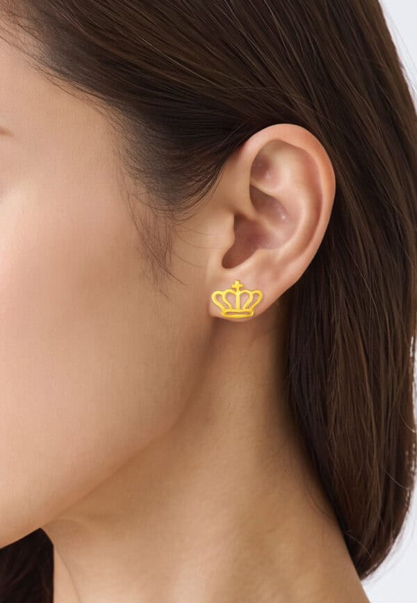 ssmy-zone-1791257781-762_0030_YHQ-4-9-68335-1_3.jpg TOMEI Crown Earrings, Yellow Gold 999/24K (5G)