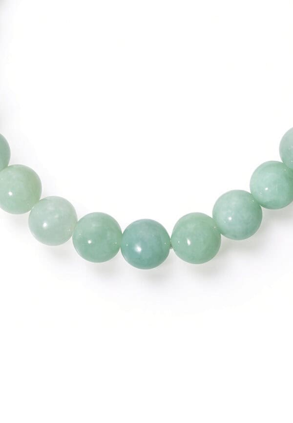TOMEI Palace Grace Light Green Jade Bead Bracelet
