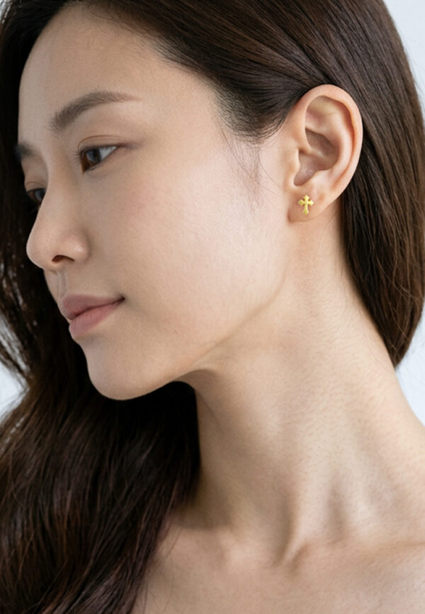 TOMEI Cross Earrings, Yellow Gold 916/22K