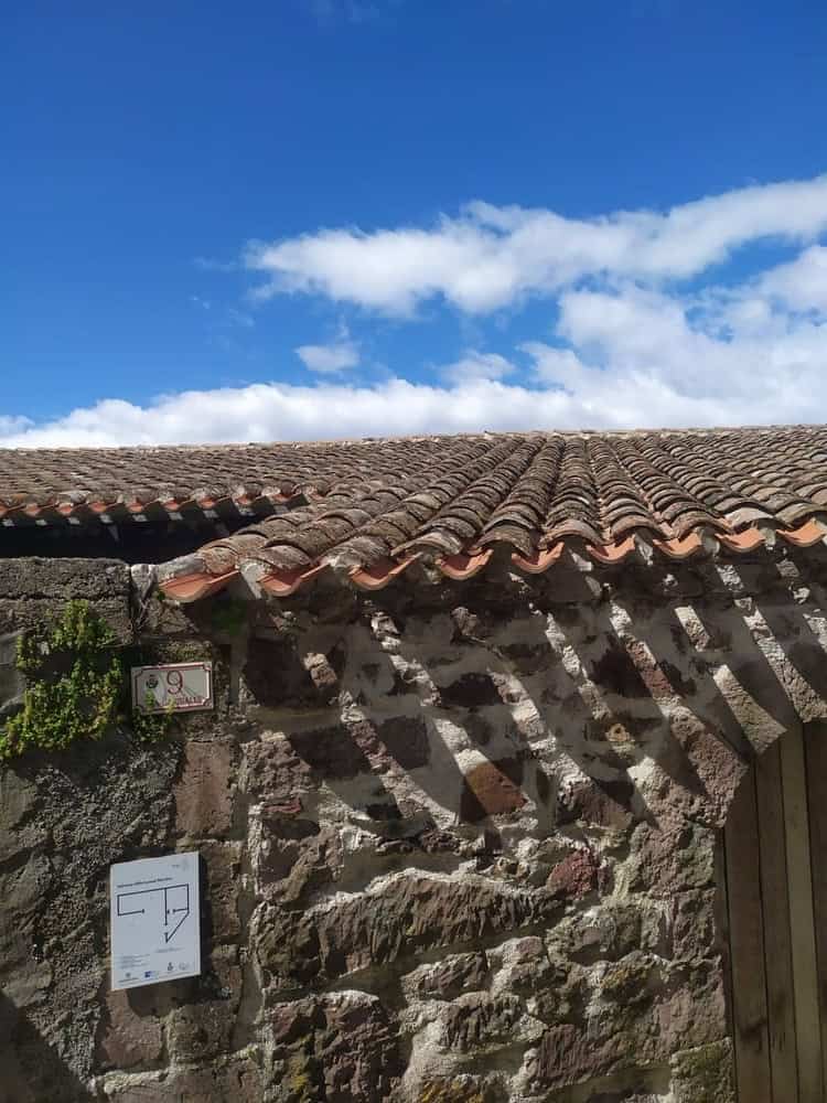 Restauro della Casa Aragonese: tetto in coppi e muratura storica, intervento a cura di Europroject S.r.l.