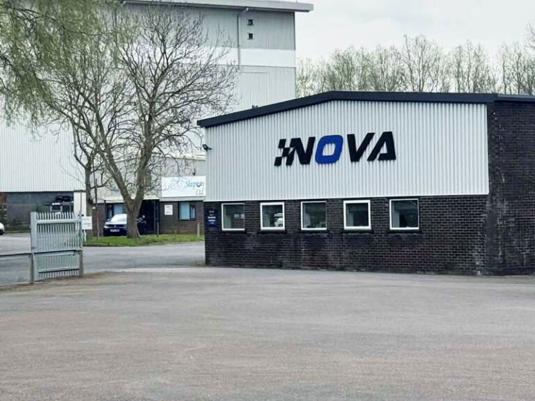 EVOLVE LUBRICANTS ANNOUNCES LONG-TERM EUROPEAN DISTRIBUTION PARTNERSHIP WITH NOVA MOTORSPORT (AVON TIRES, UK)