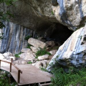 Pellumbas Cave