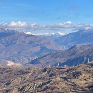 Guri Bardhe - Group Hike