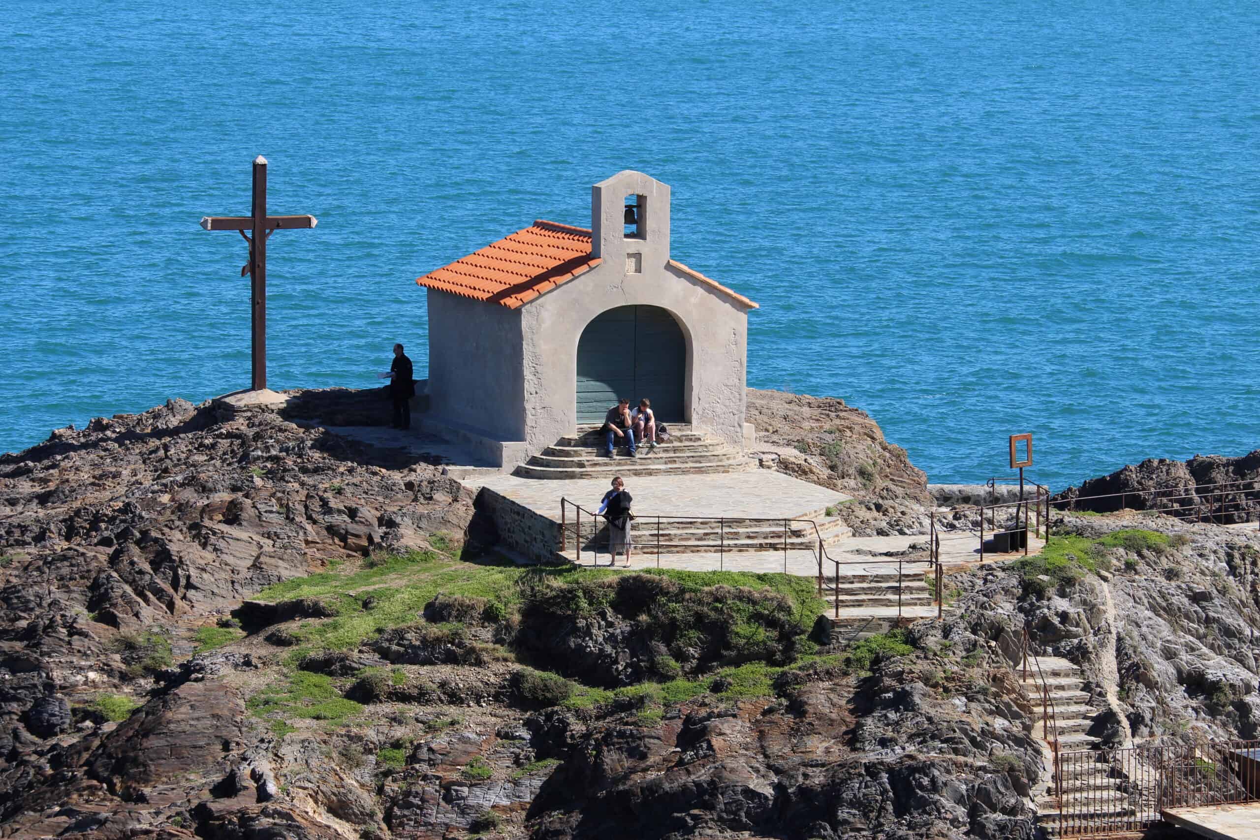 The lovely St Vincent chapel on the Mediterranean