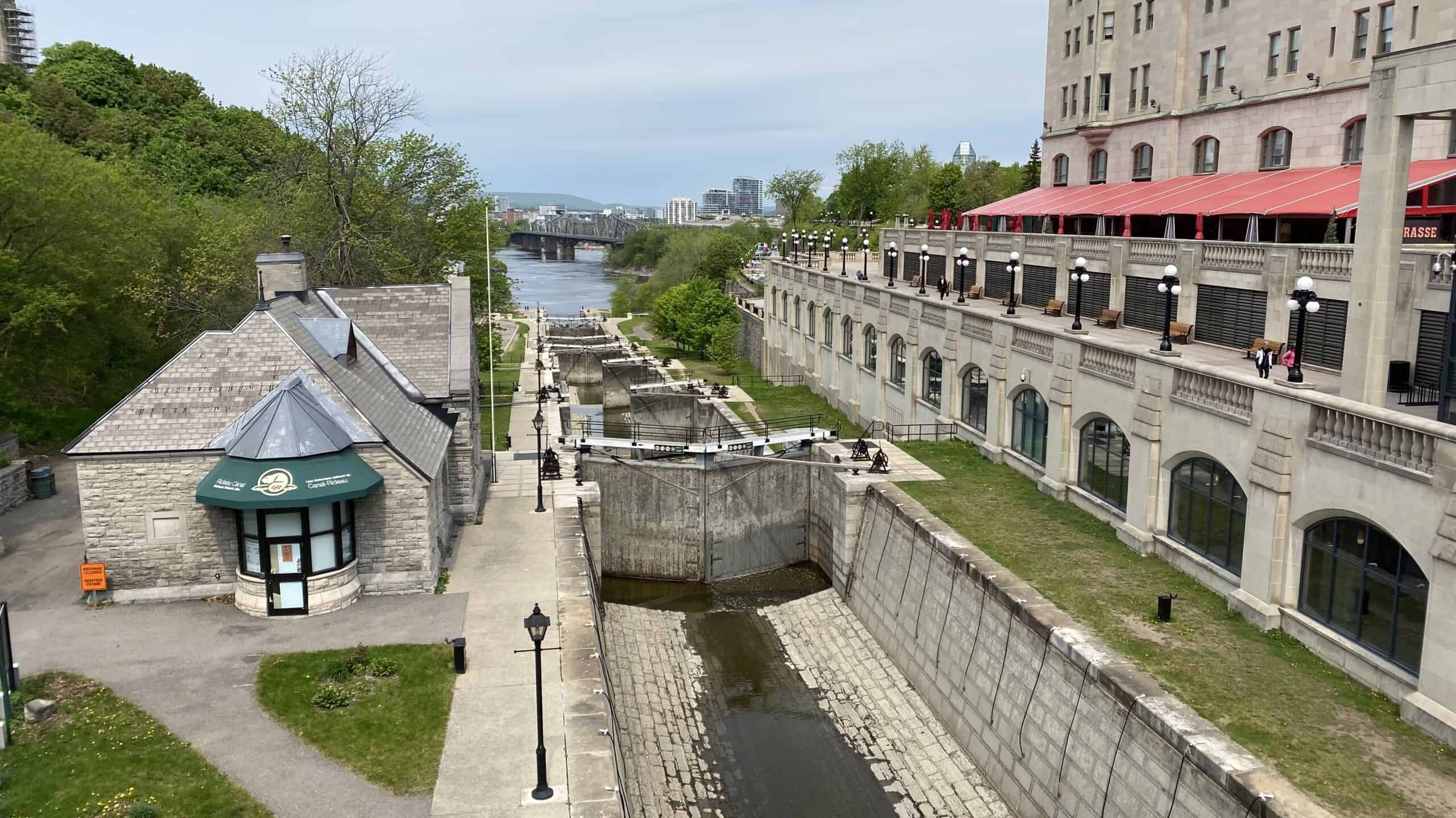 Rideau canal lock system