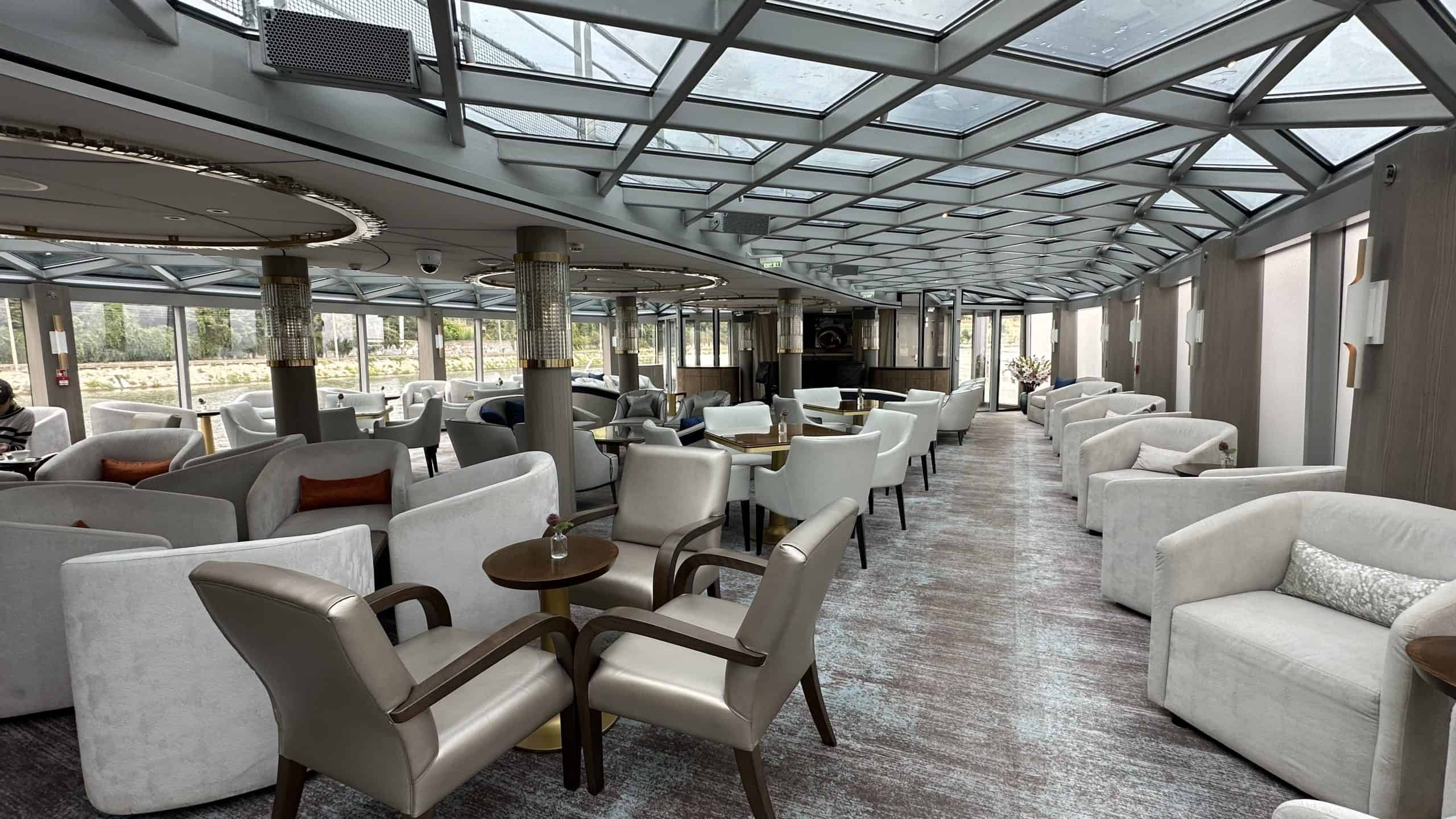 Palm Lounge