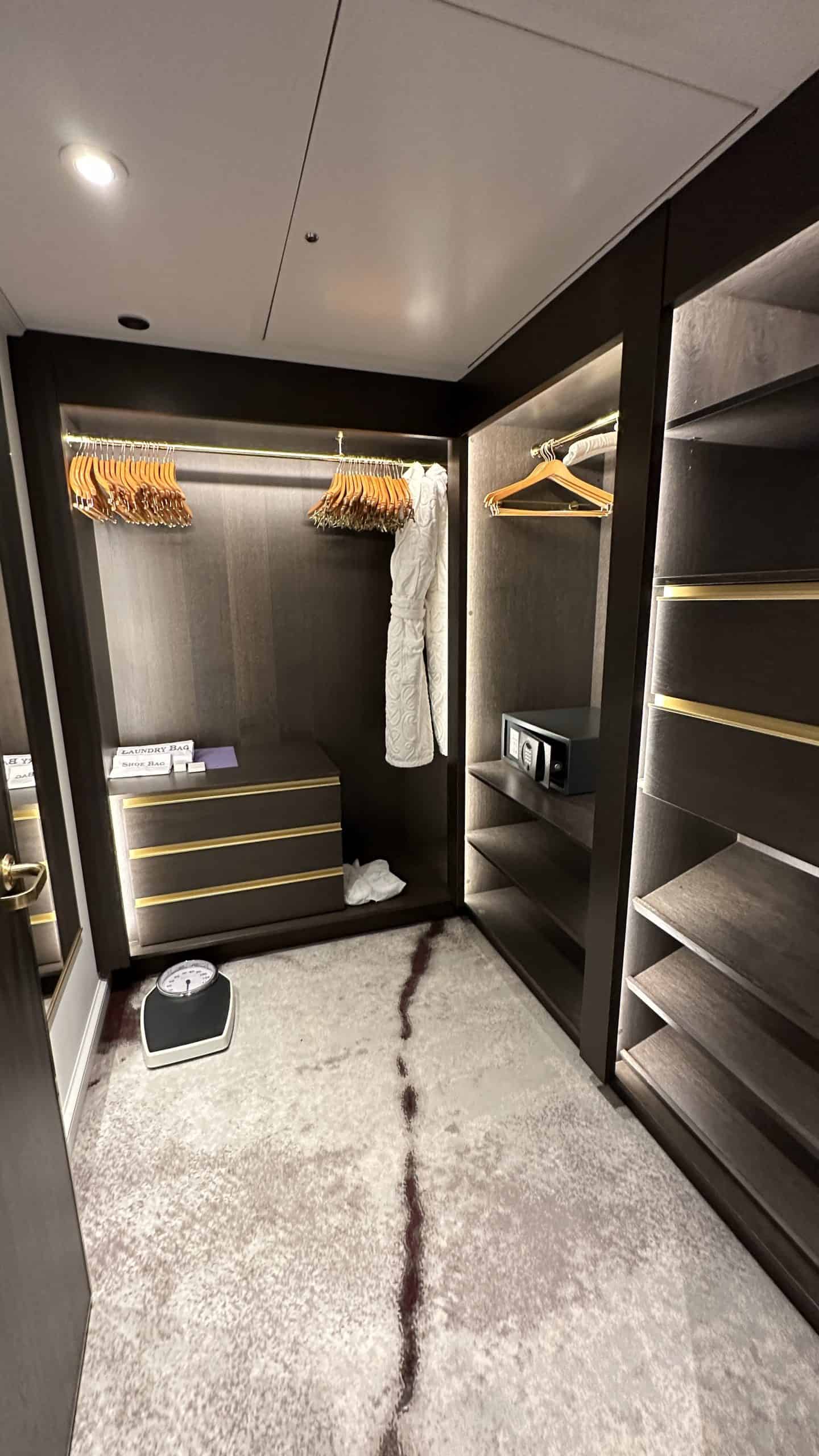 Walk in closet in Ravel Suite