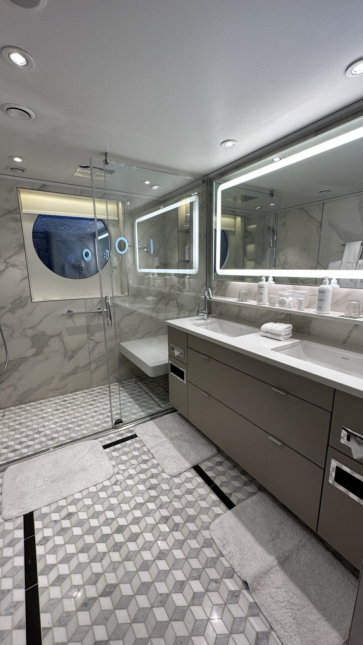 Maser bathroom