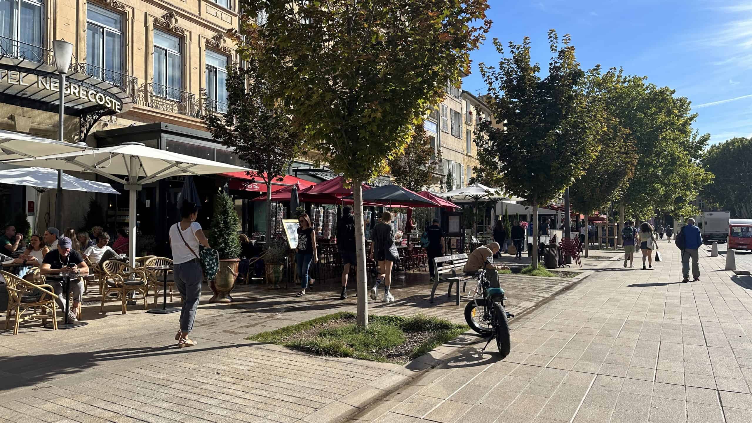 Cafes along Cours Mirabeau