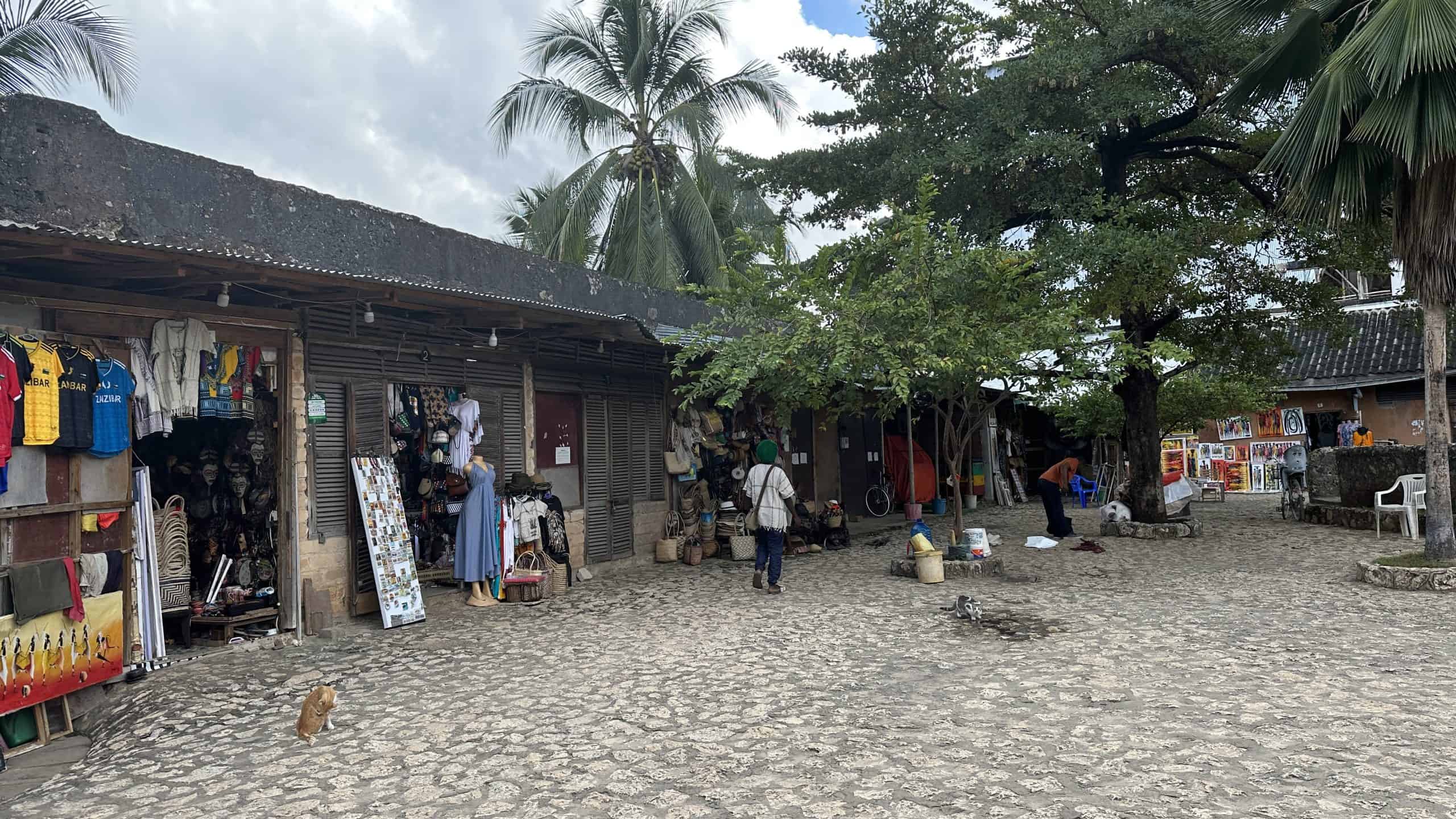Local artisans around the fort