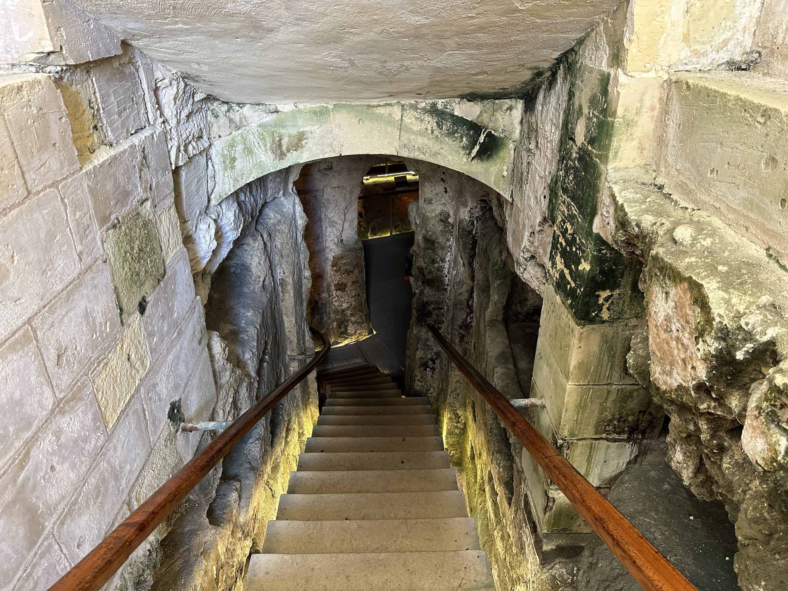 Walking down into the catacomb