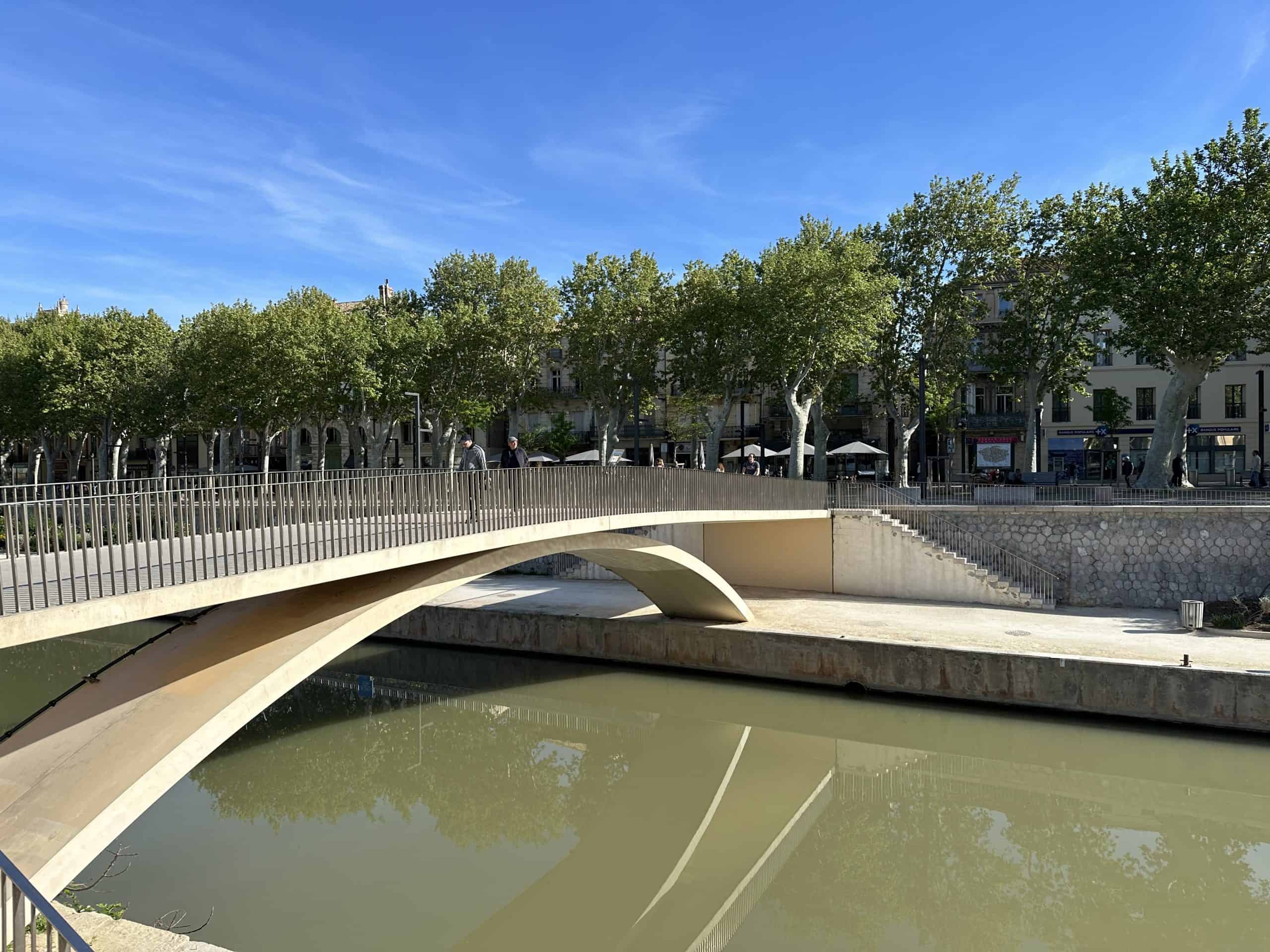 Many bridges over the canal