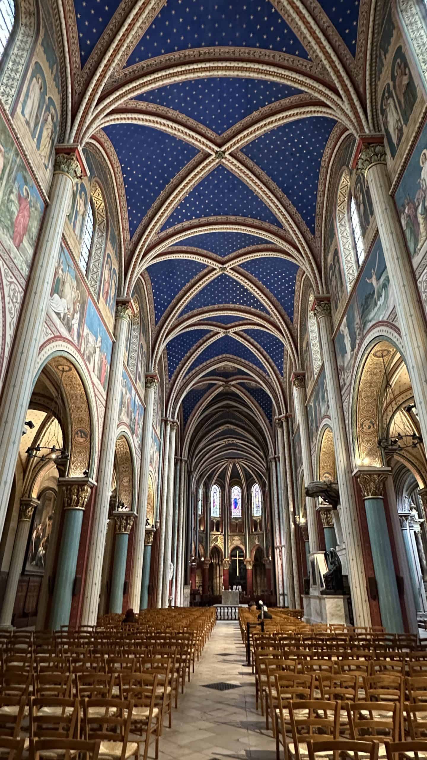 Inside Saint Germain des Pres church