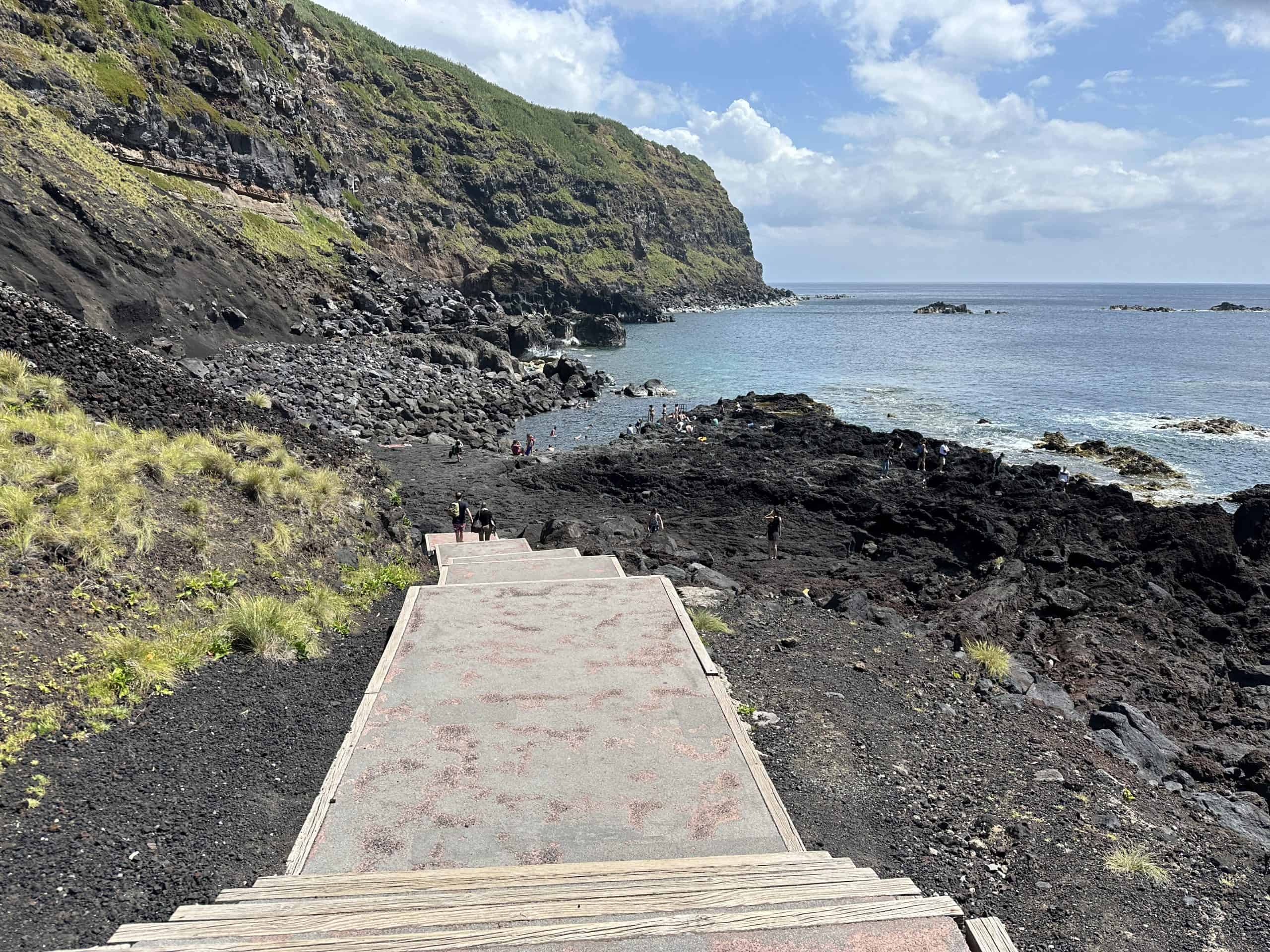 Path leading to the thermal pool