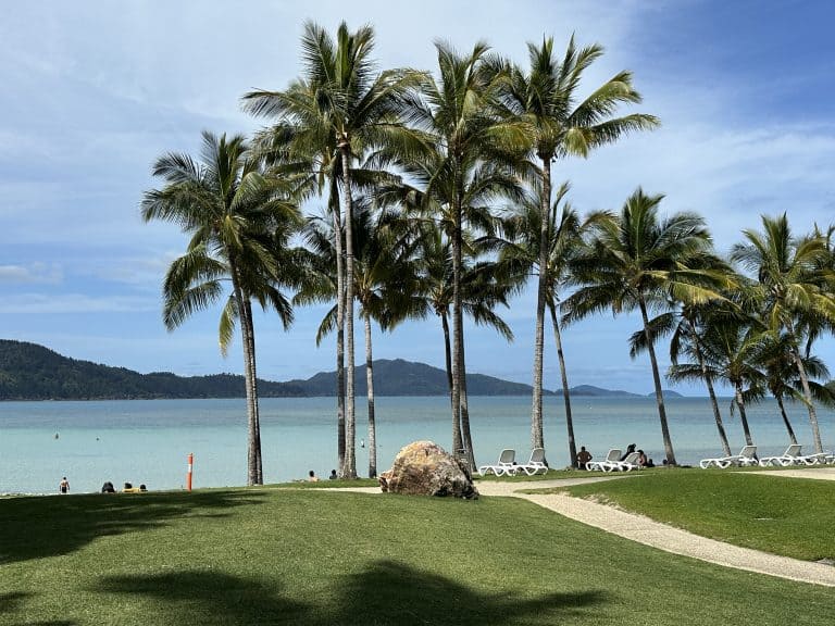 Travel Guide for Hamilton Island: Explore Whitsundays & Great Barrier Reef