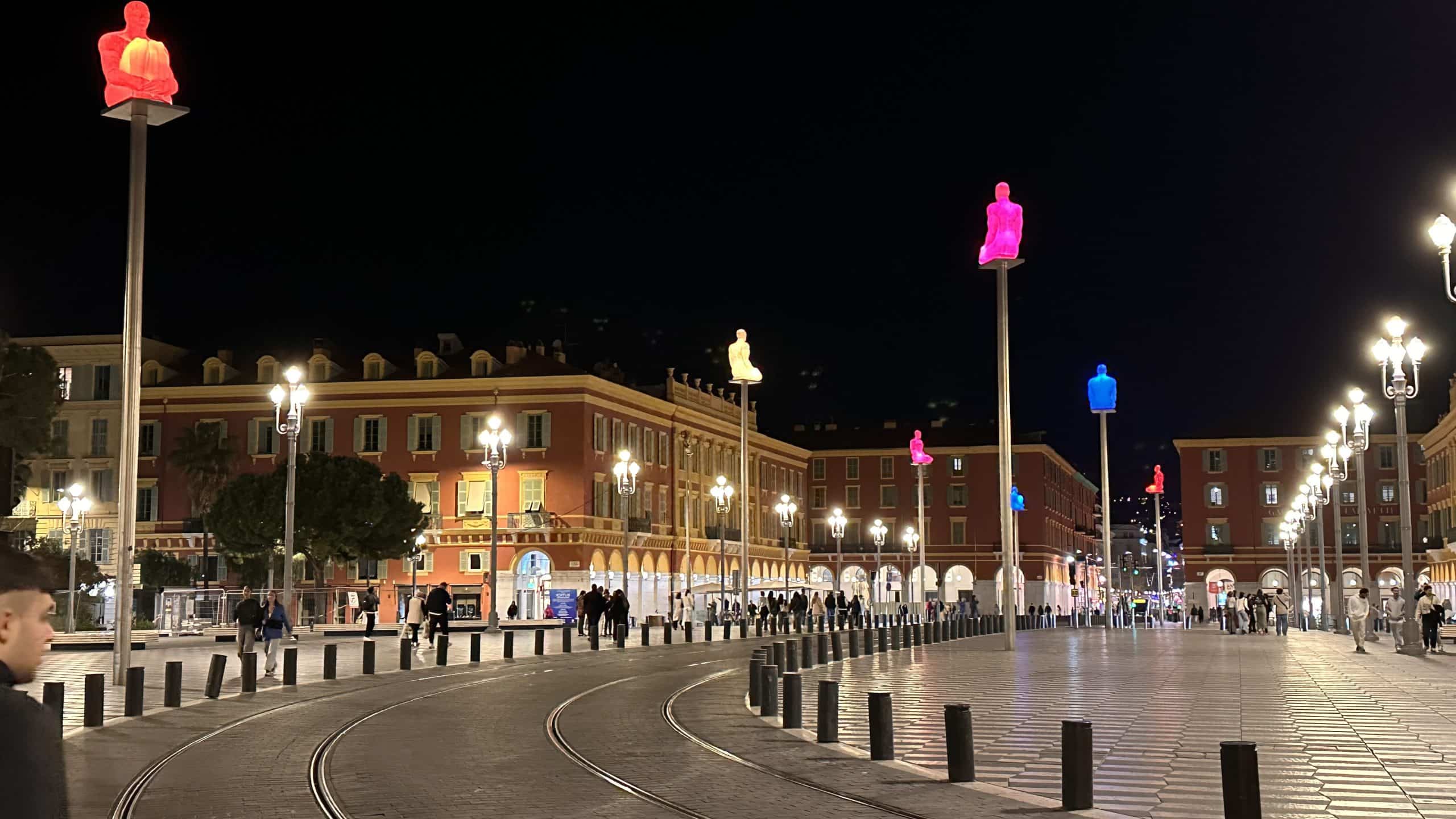 Conversations in Nice at night