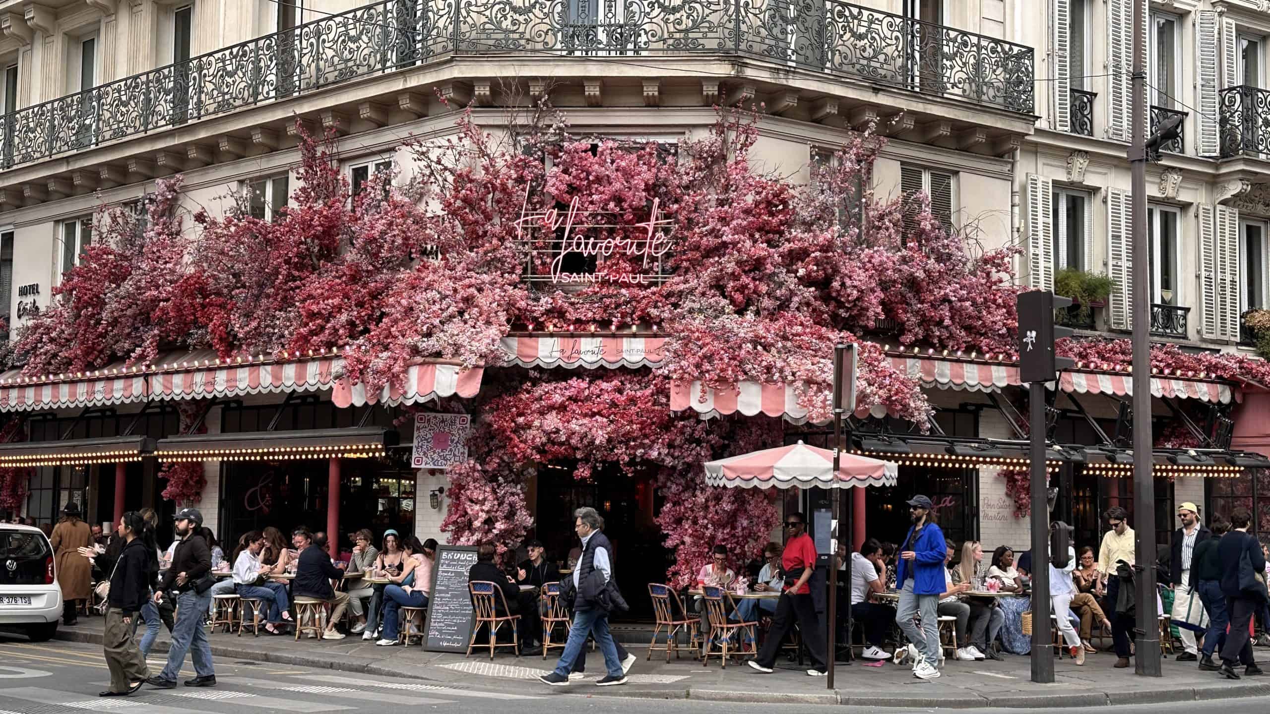 Beautiful cafes in the 4th