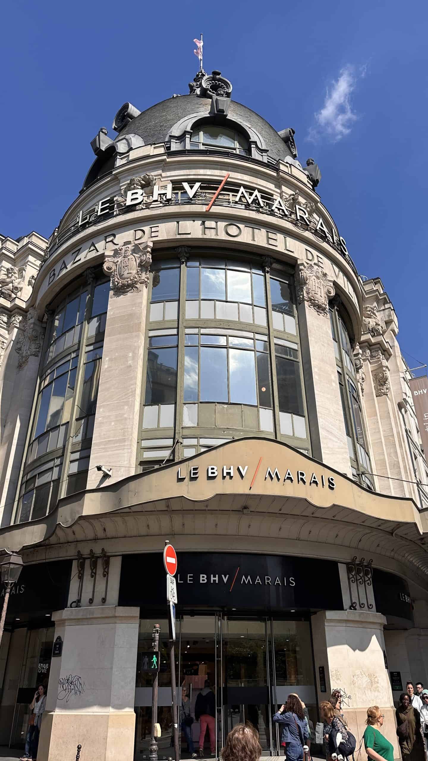 Entrance to BHV