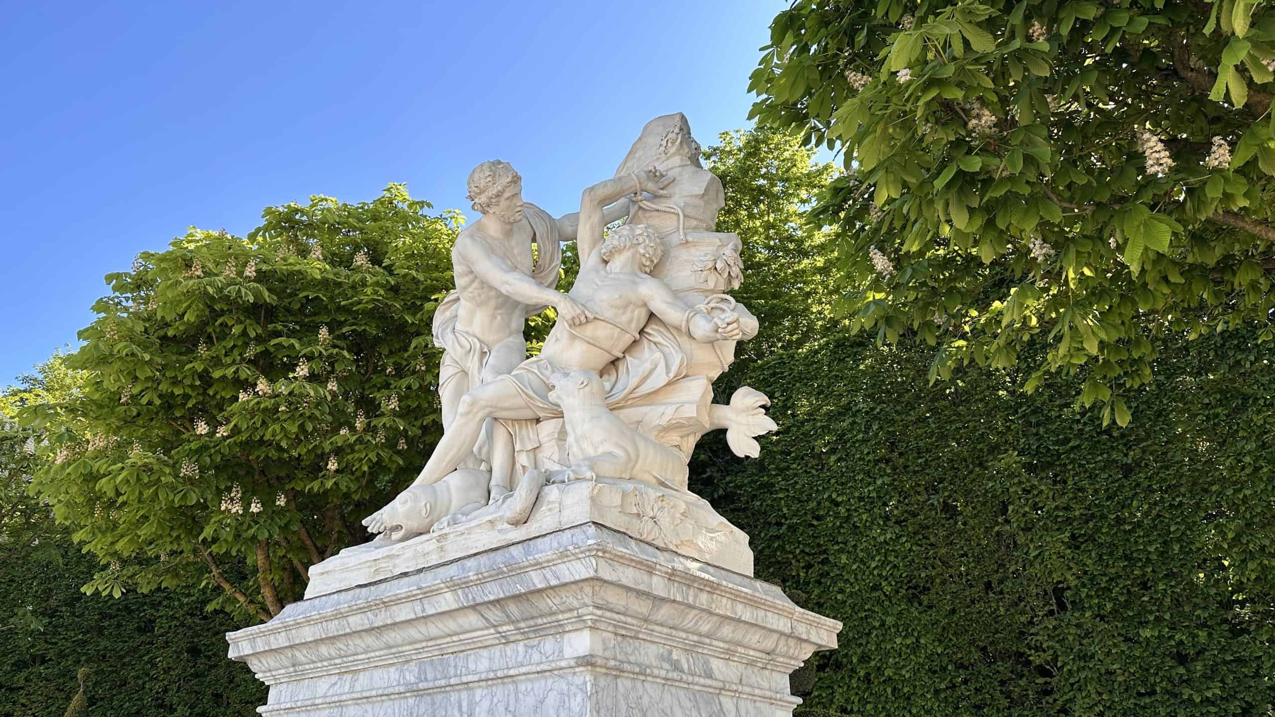 Elaborate statuary