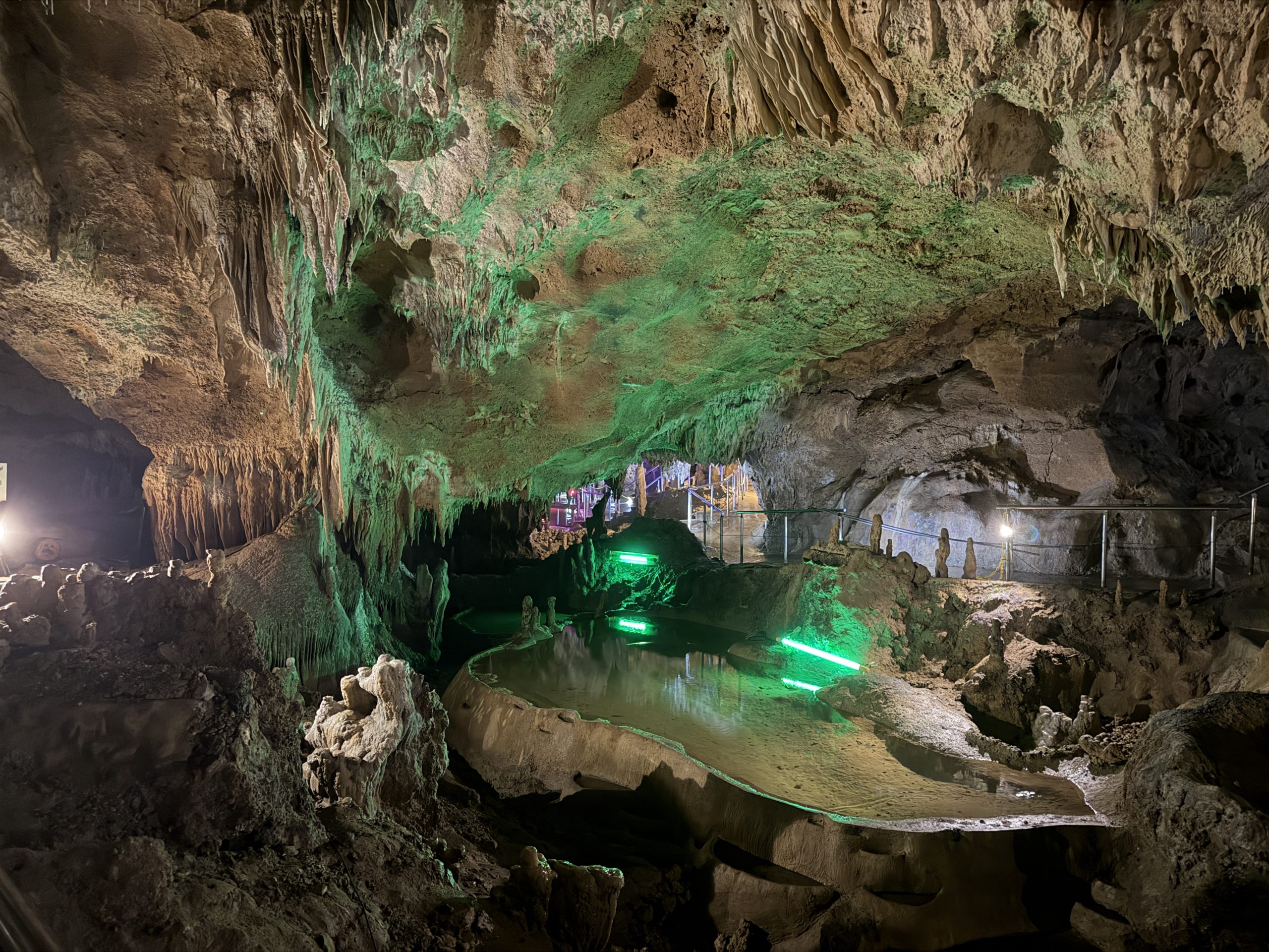 Illumination of cave areas