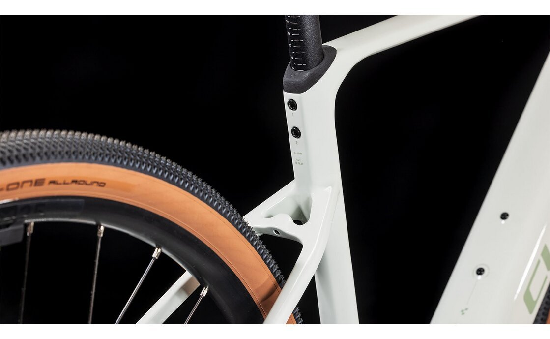 Cube Nuroad Hybrid C:62 Race 400X