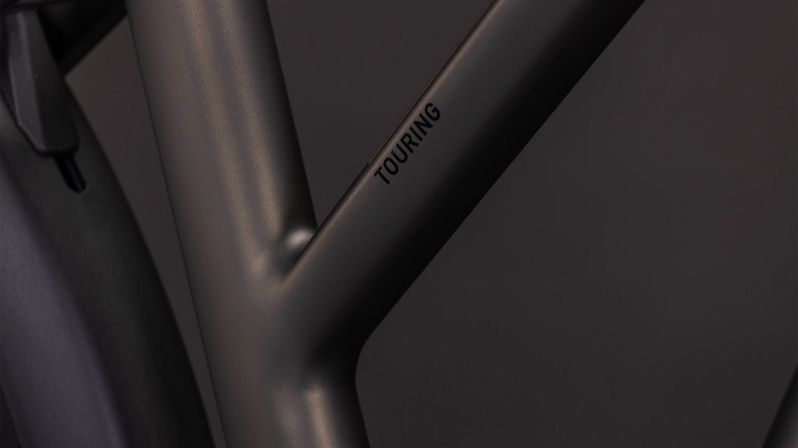 Touring Hybrid Comfort SLX 800 charcoal´n´chrome Trapeze