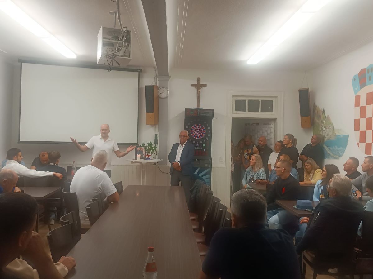 CALW SE OPROSTIO OD ANTONIJA DODIGA: Zajednica koja je stajala uz njega, sada stoji uz njegovu obitelj CALW SE OPROSTIO OD ANTONIJA DODIGA: Zajednica koja je stajala uz njega, sada stoji uz njegovu obitelj