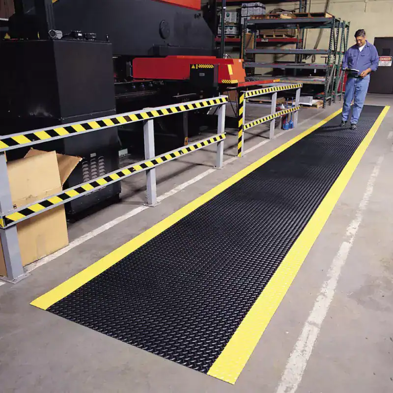 Alfombra Hule Negra Punta Diamante X Metro