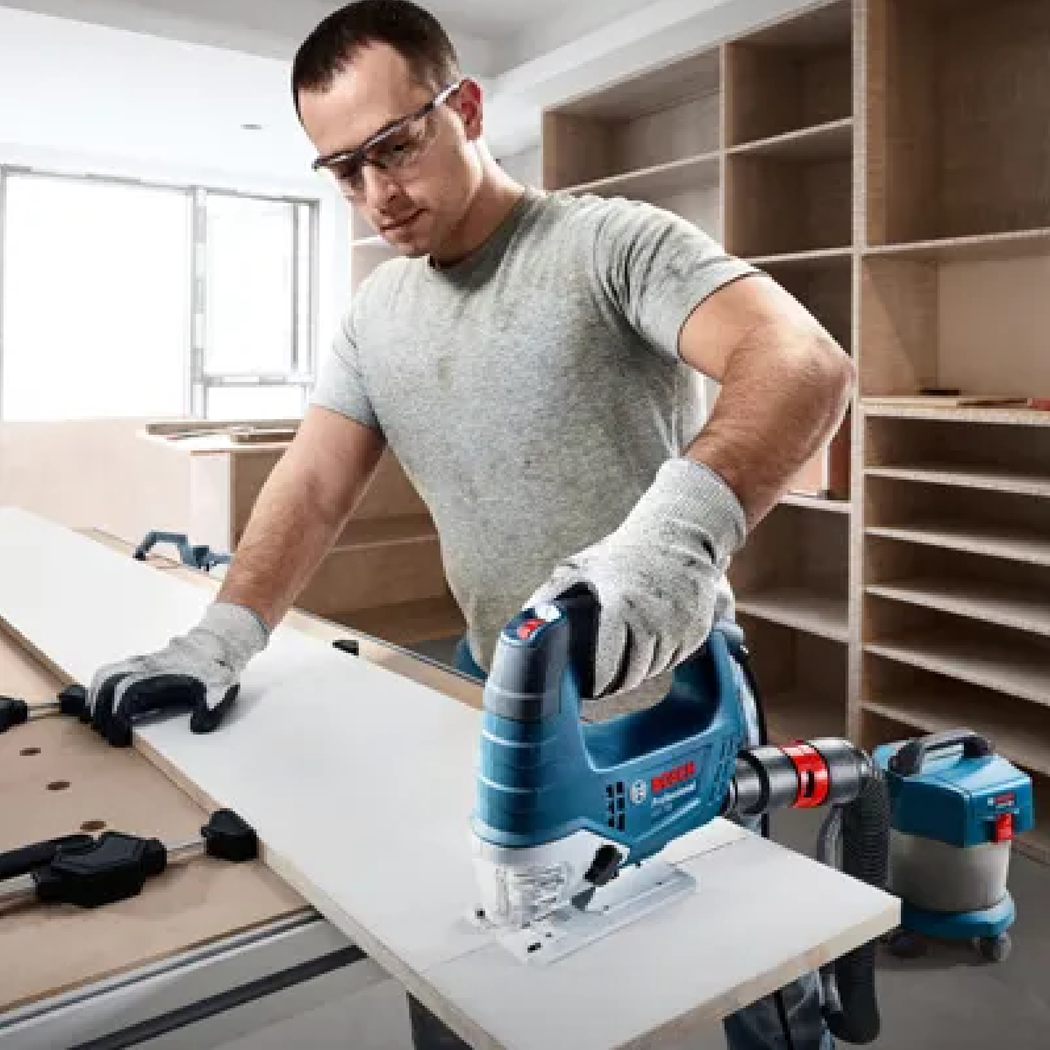 Bosch Sierra Caladora 520w ( Gst750 06015b41g0 )