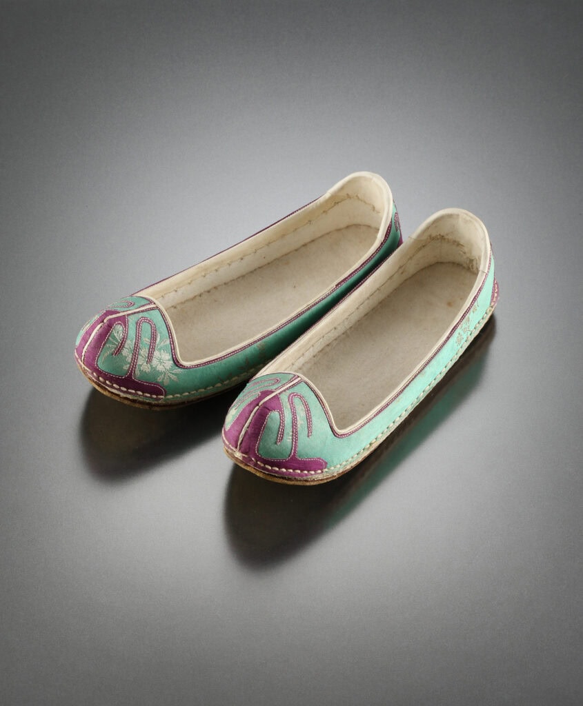 Traditional Korean men's footwear, Taesahye. Elegant embroidered leather shoes worn with Hanbok, showcasing the sophisticated craftsmanship of Korean heritage fashion.
