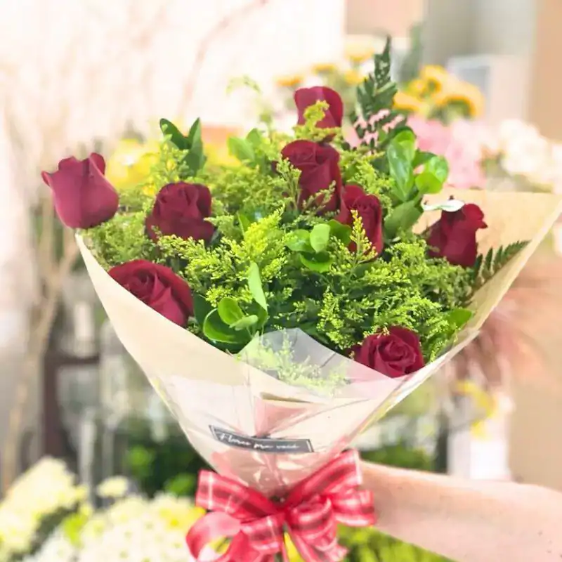 Buquê 6 Rosas Vermelhas com Tango - Imagem 2