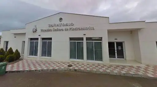 Floristería para Tanatorio Ntra Sra de Piedraescrita en Badajoz