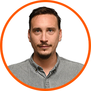 Timo Bongartz, expert in cannabis lighting technology, faces camera; LED grow lights.