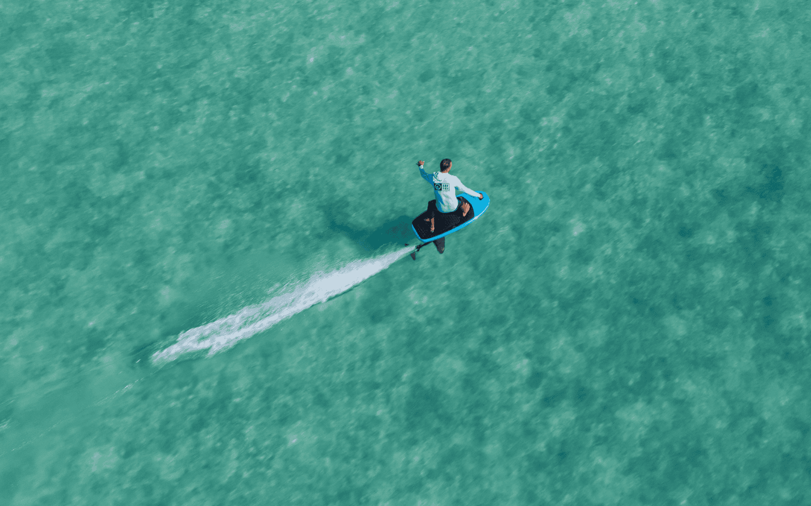 E-Foiling Providenciales: The Most Popular Water Sports Trend