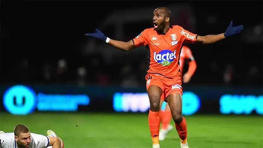Stade Lavallois MFC vs Troyes highlights