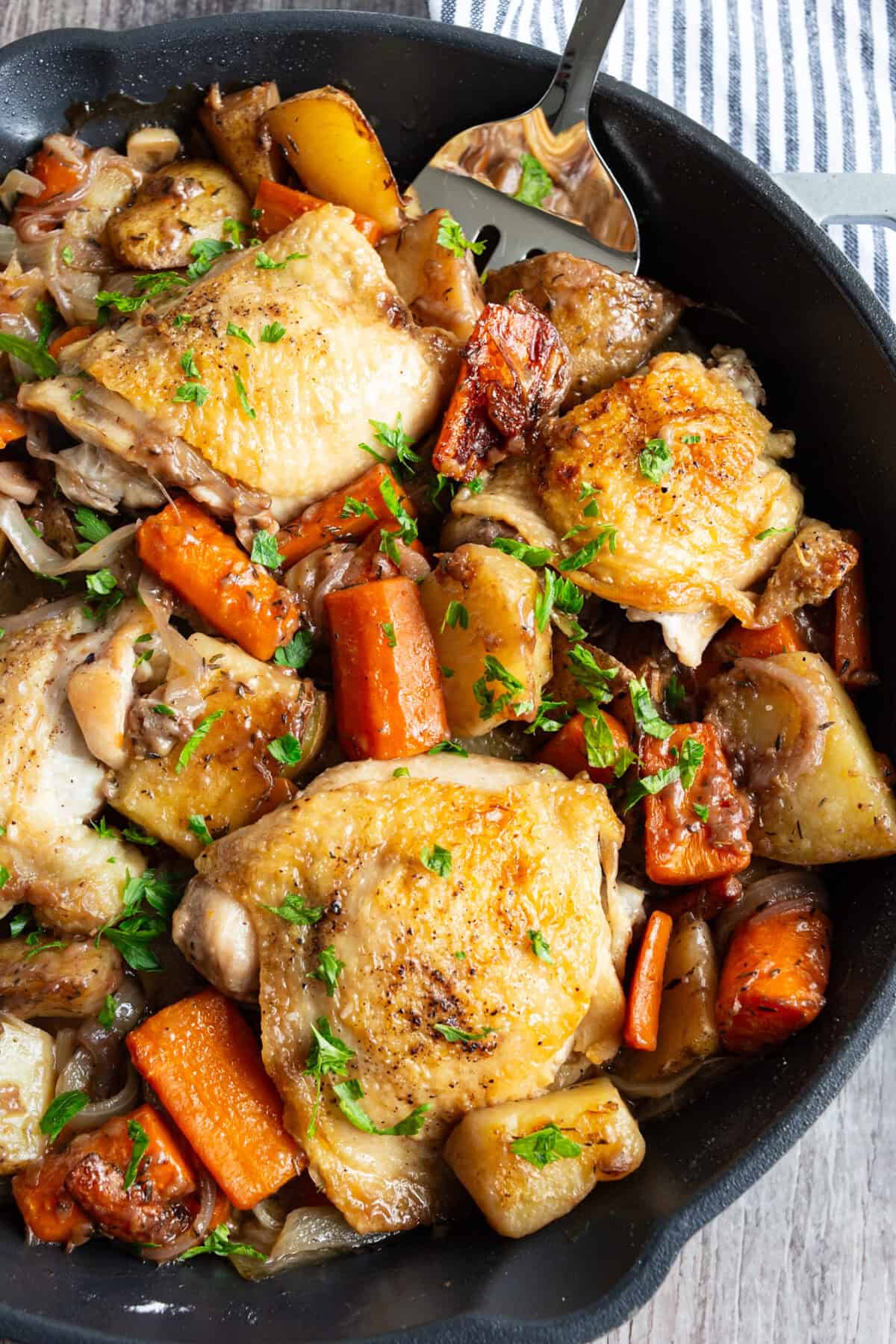 Red wine oven-braised chicken thighs.