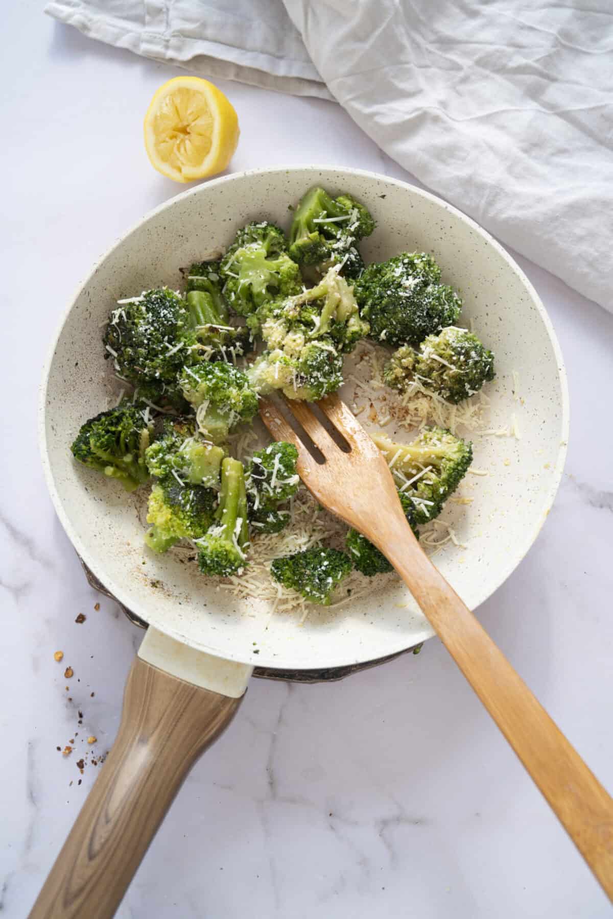 Sauteed broccoli with lemon.