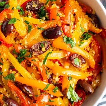Sweet pepper recipe with olives.