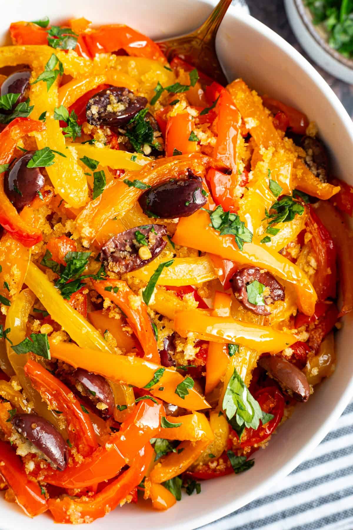 Sweet pepper recipe with olives.