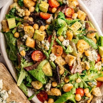 A lovely platter of blue cheese salad with red wine vinaigrette.