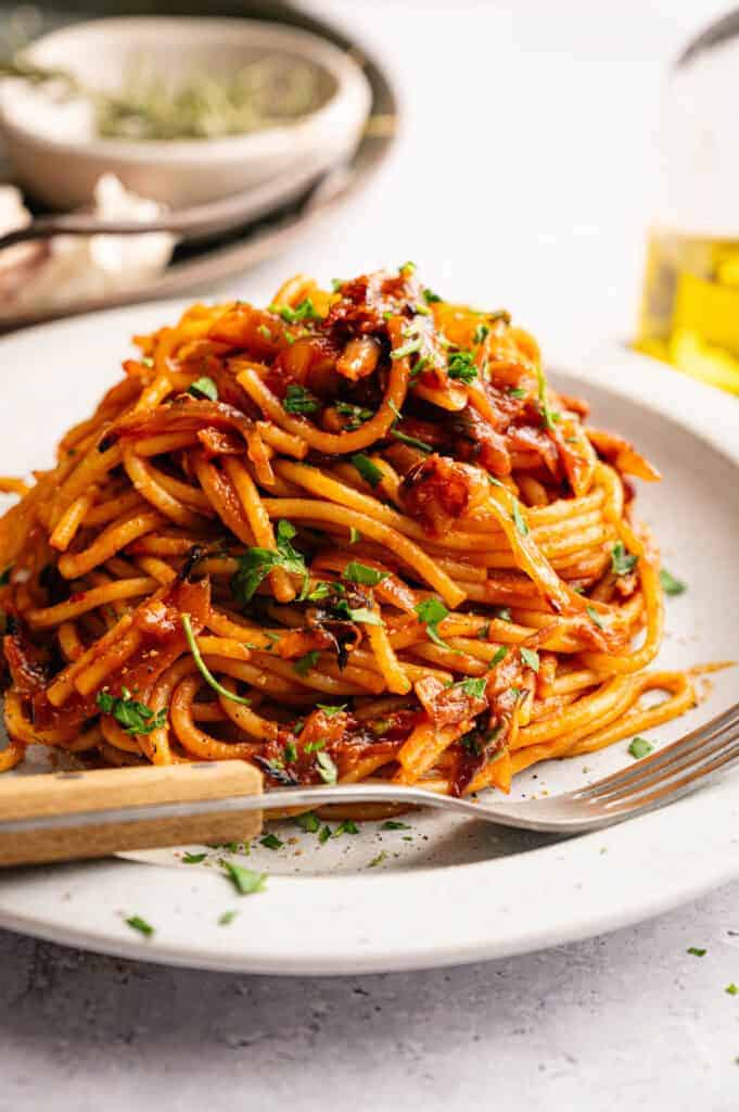 A plate of caramelized shallot pasta.