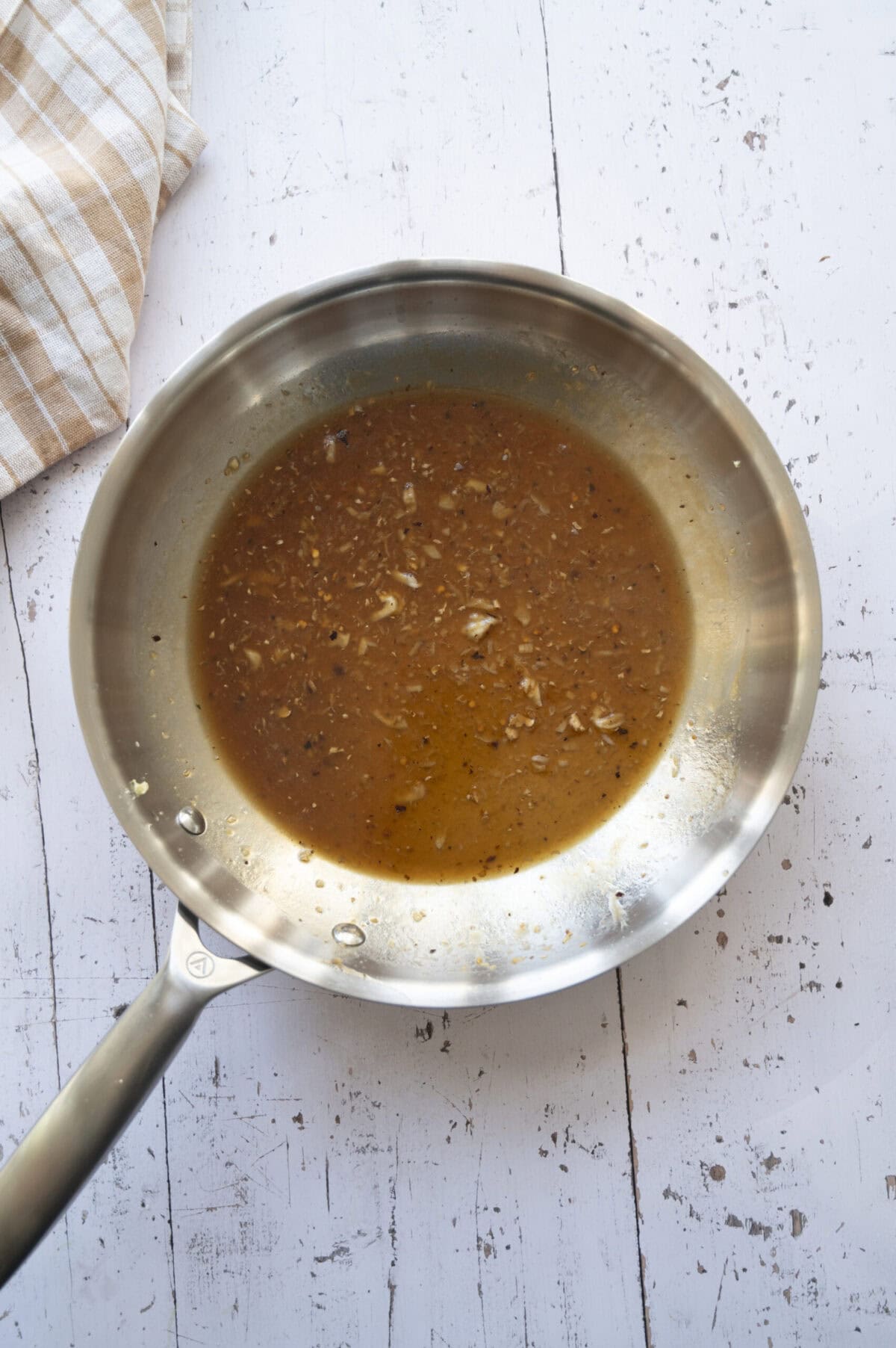 Cooked garlic sauce.