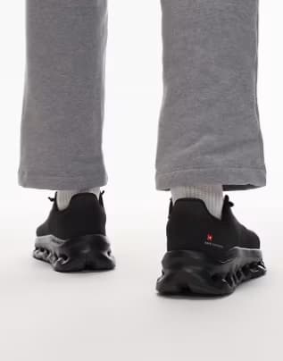 On Cloudtilt Eclipse | Black - Image 5