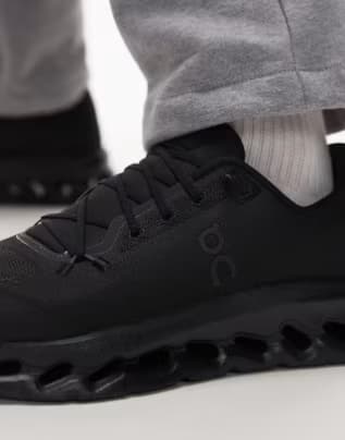 On Cloudtilt Eclipse | Black - Image 4