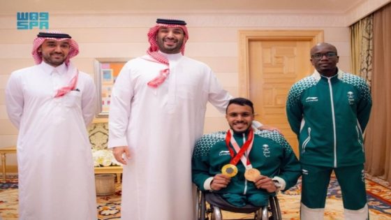 ولي العهد يستقبل القرشي الفائز بالميدالية الذهبية في الألعاب البارالمبية