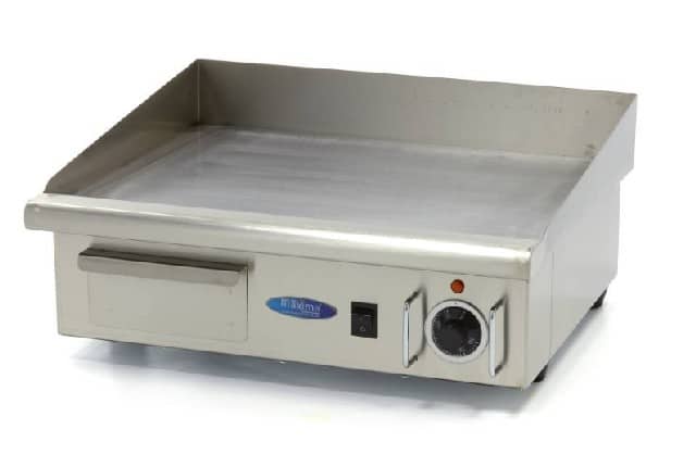 Elektrisk stegeplade til professionel madlavning, 555x365mm, ideel til restauranter og catering.